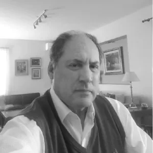Dr. Martin Paradelo